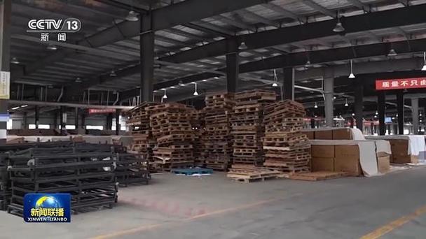 新年伊始,全縣80多家戶外用品加工企業正在開足馬力趕訂單